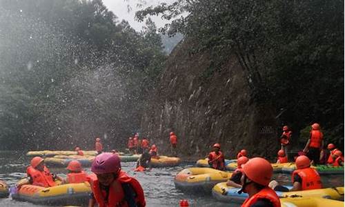 广东清远古龙峡漂流_广东清远古龙峡漂流门票